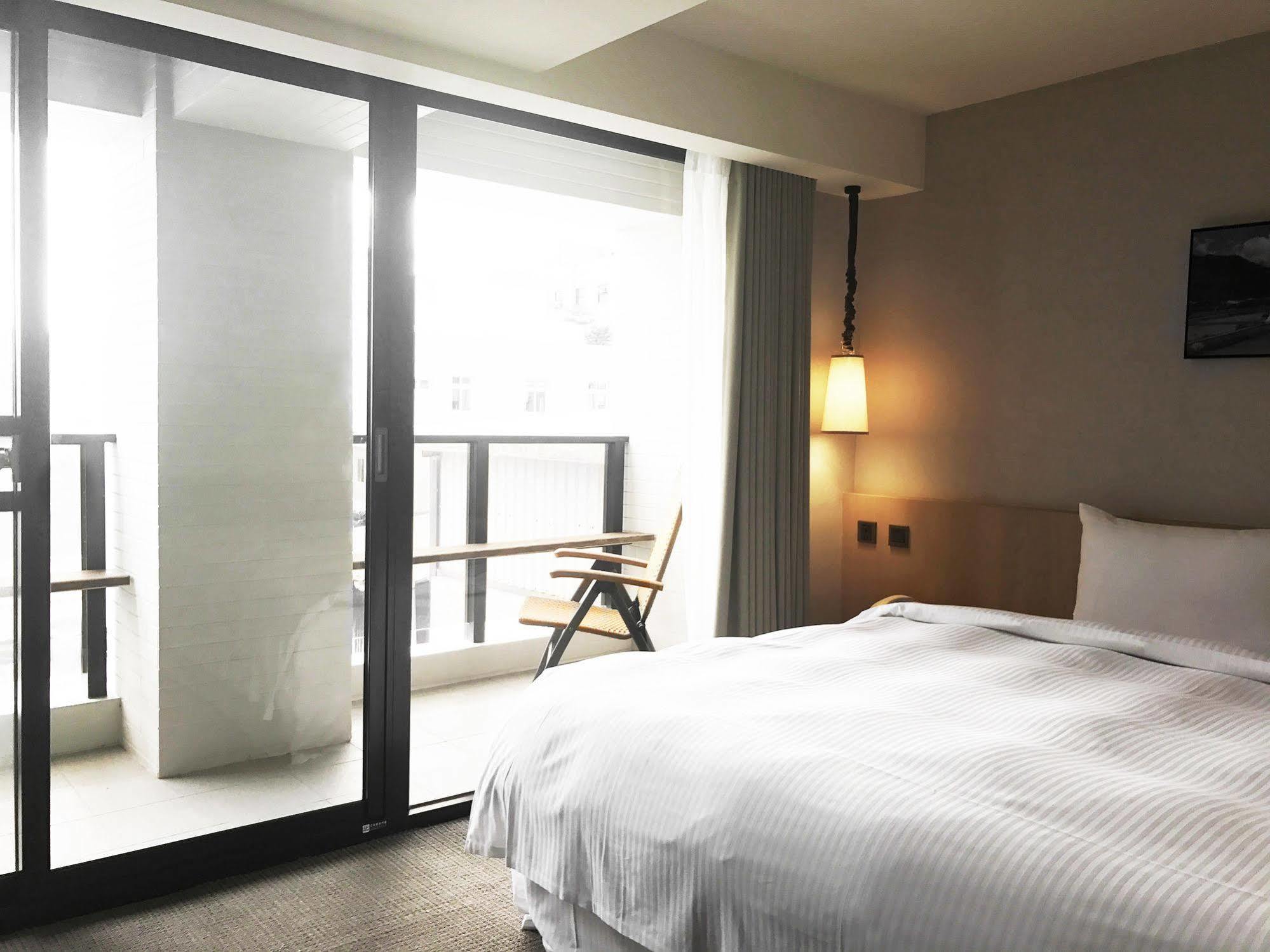 Inn By The Village T'ai-tung Extérieur photo